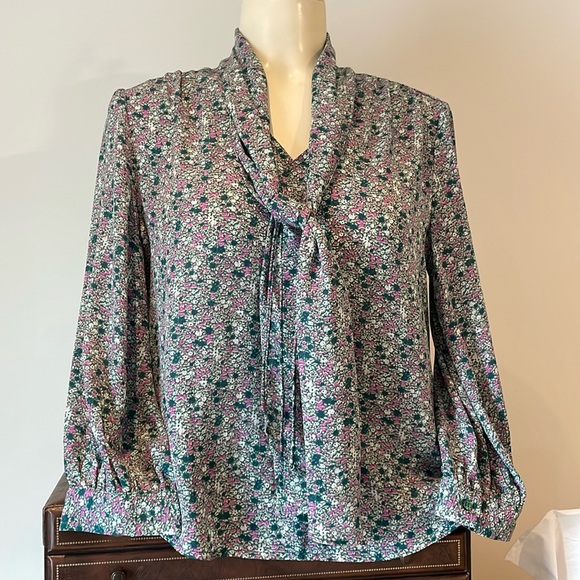 Banana Republic Flower print dress shirt with attached tie. - Picture 1 of 8